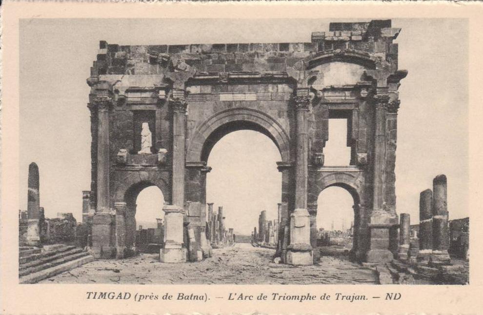 Timgad - l'Arc de Triomphe de Trajan