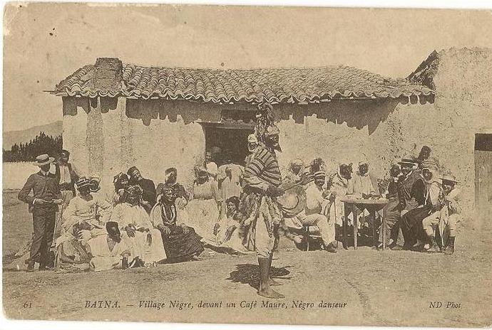 Batna   Village nègre devant un café Maure   Négro danseur   /7997