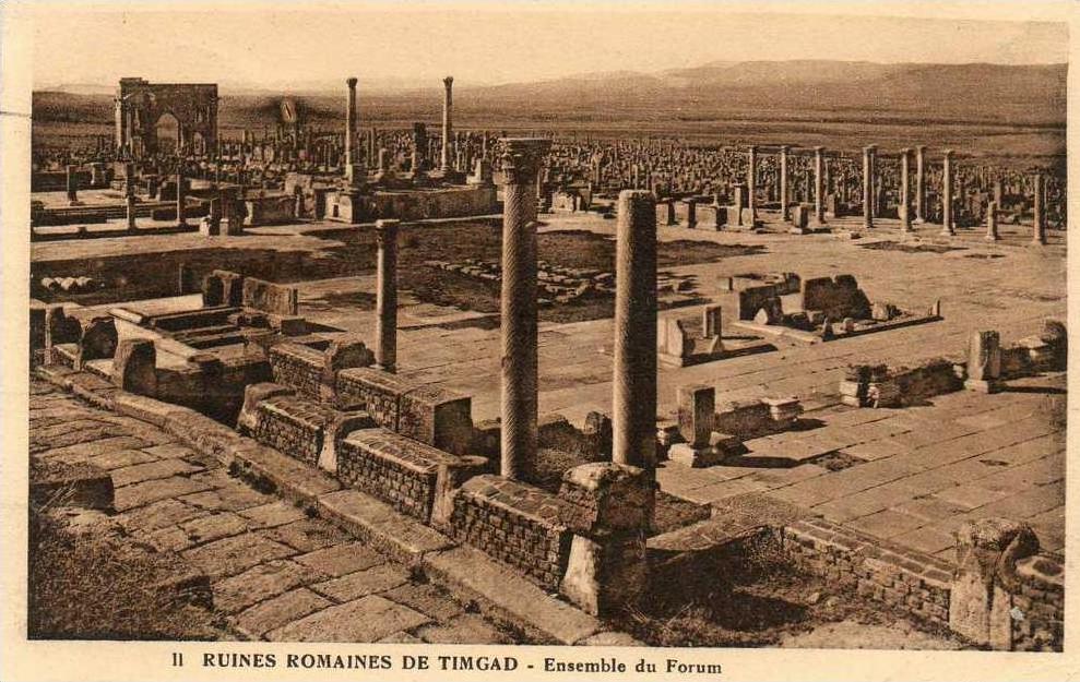 Algérie- (Batna) Ruines Romaines de TIMGAD- Ensemble du Forum (philatélie timbre stamp) *PRIX FIXE