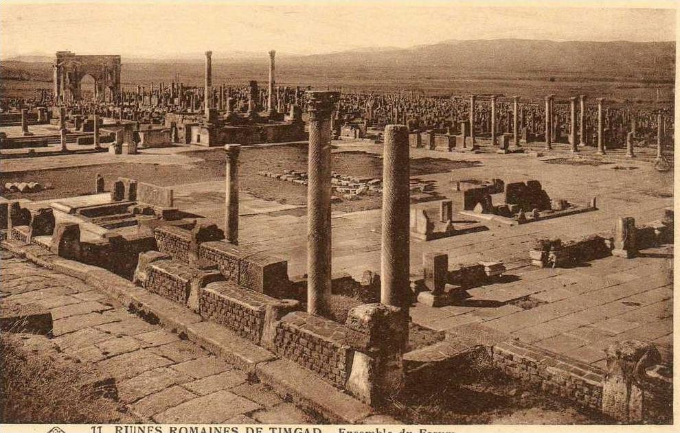 Algérie- (Batna) Ruines Romaines de TIMGAD - Ensemble du Forum  * PRIX FIXE
