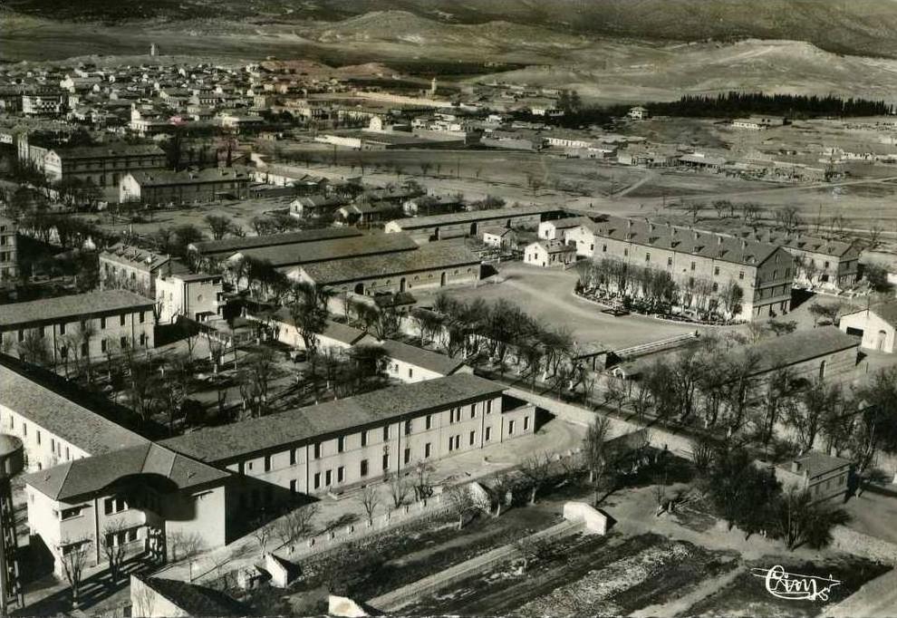 BATNA...VUE AERIENNE SUR L'HOPITAL....CPSM GRAND FORMAT .