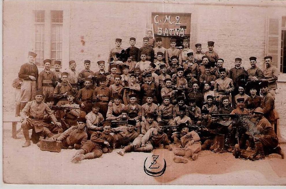 ALGERIE - CARTE PHOTO  - C. M. 9.  BATNA   MILITAIRES   (Mitrailleuses)