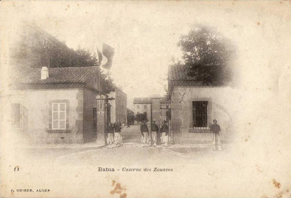 BATNA CASERNE DES ZOUAVES ANIMEE  PRECURSEUR 1903