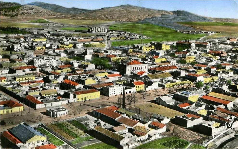 BATNA....VUE GENERALE AERIENNE.......CPSM PETIT FORMAT