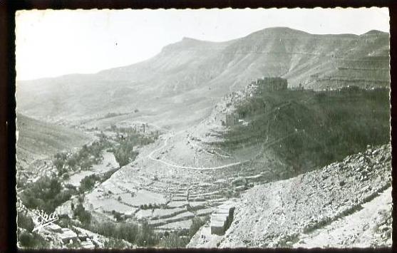 L' AURES - Environs de KHANGA SIDI-NADJI - 18  Village de Taberdga - (Beau plan) - CPSM