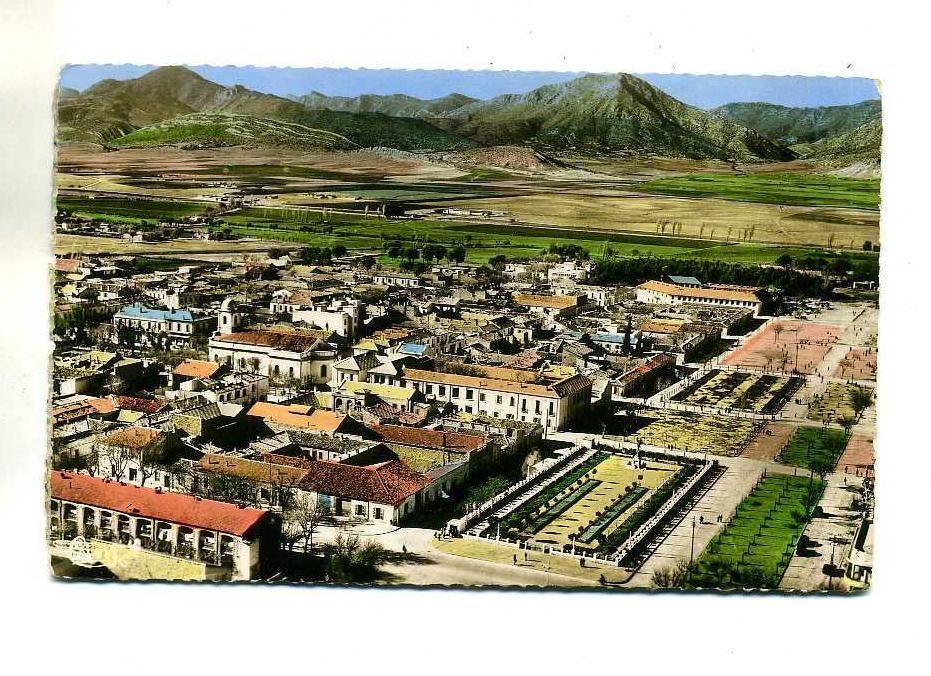 BATNA (CONSTANTINE) VUE AERIENNE DE LA VILLE AU CENTRE L ESPLANADE  BOCCA