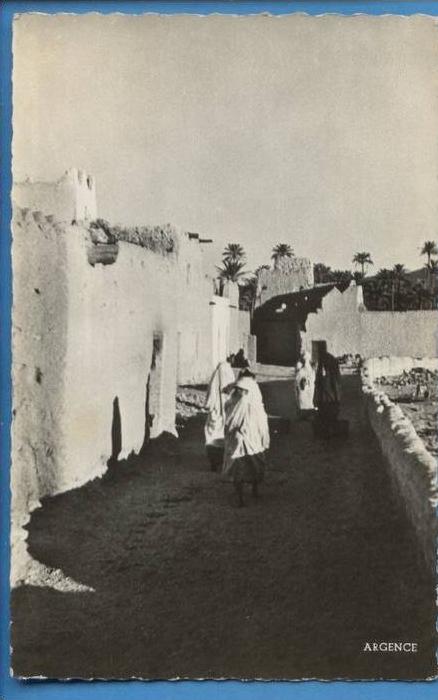 BOITE 13 14 Colomb Bechard scene de rue Ecrite Date 1953.