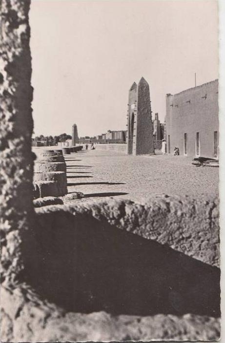 BR17345 Adrar lkes fougaras et porte de colomb bechen     2 scans