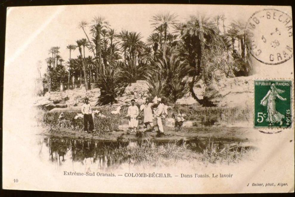 ALGERIE  COLOMB BECHAR. dans l'oasis. Le lavoir