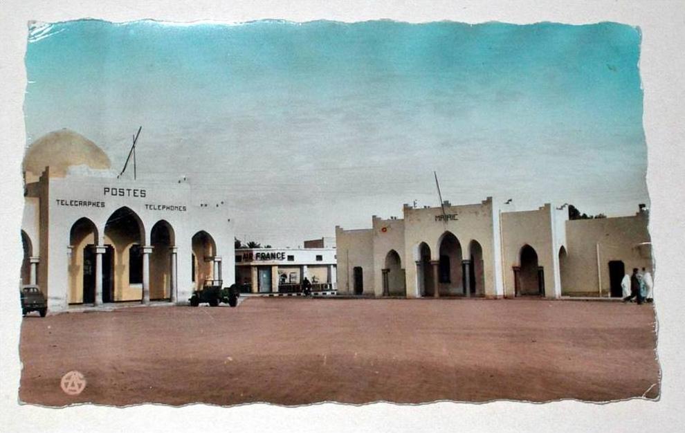 belle CPSM format CPA  Afrique Algérie - Colomb Béchar