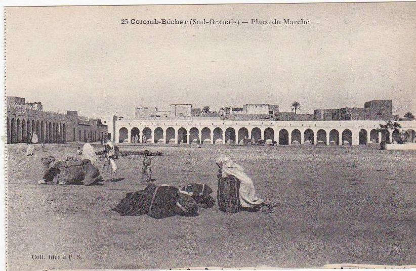 25 - Colomb-Béchar (Sud-Oranais) - Place du Marché (Animation)