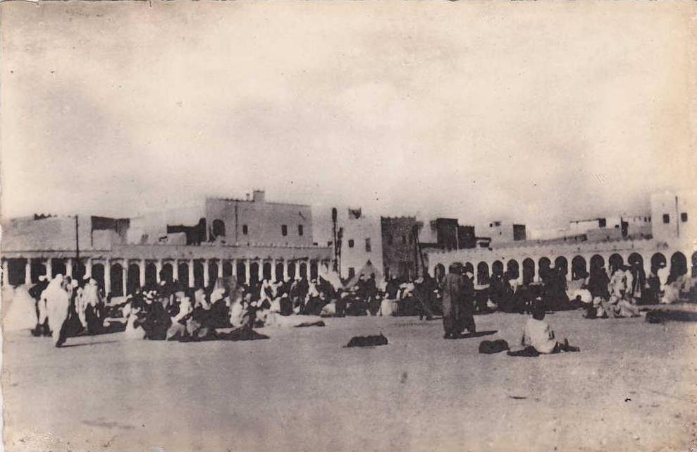 AFRIQUE,AFRICA,AFRIKA,ALG ERIE Française,ALGERIA,COLOMB BECHAR,sahara,frontière marocaine,maroc,place des chameaux,rare