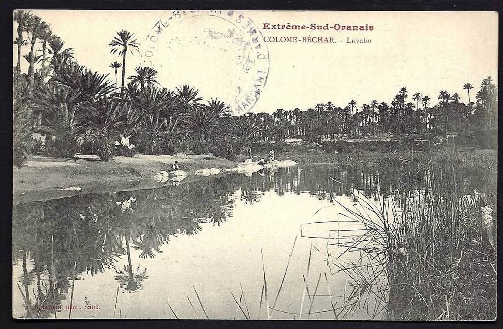 CPA  ANCIENNE- ALGERIE- COLOMB-BECHAR- LA MARE-LAVABO EN GROS PLAN- LAVAGE DU LINGE- TAMPON MILITAIRE