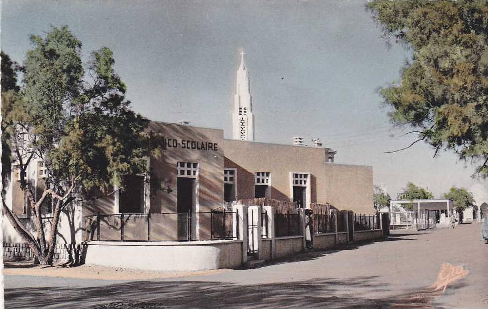 Algérie,colomb-béchar,sao ura,limite sahara,centre médico scolaire,période coloniale Française,afrique