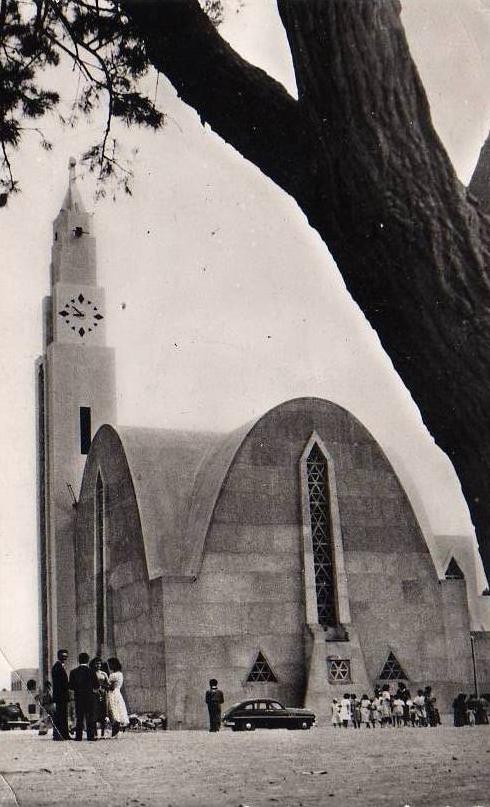 Algérie-Colomb- Béchar- la Cathédrale-Animée