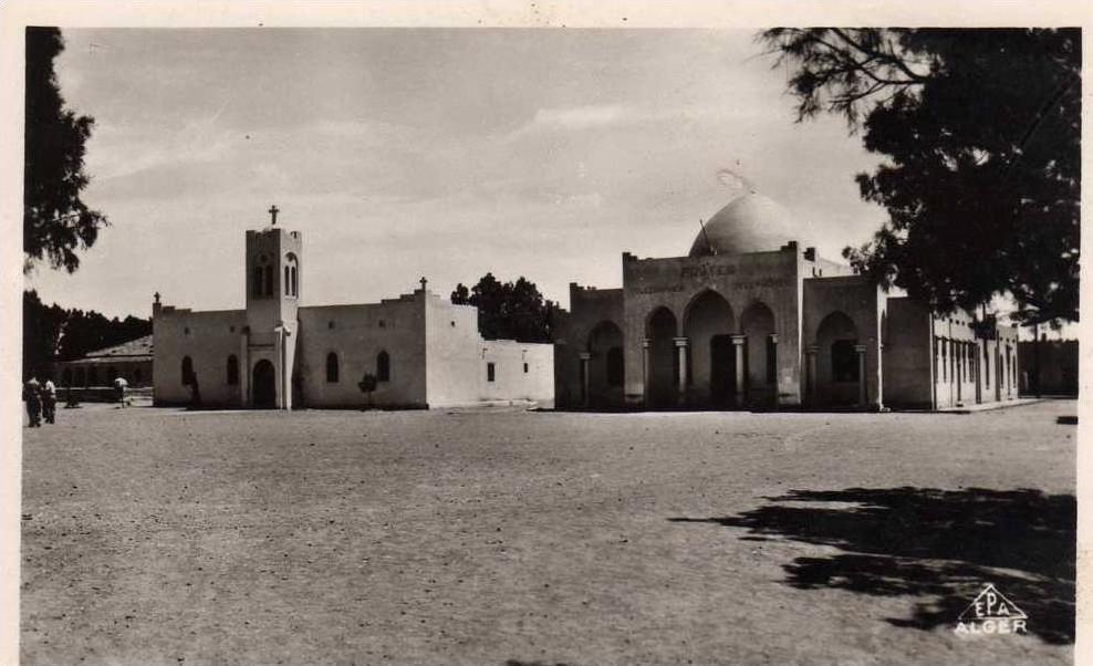 ALGERIE COLOMB BECHAR - Sud Oranais La Poste et l'église