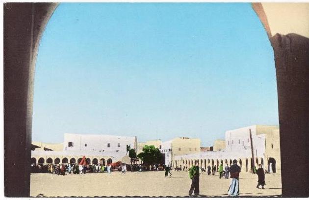cpsm. BECHAR (Saoura). La Place. 370