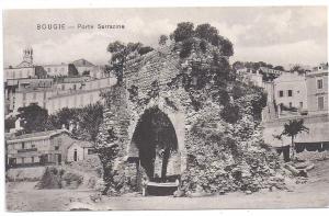 CPA Bougie Bejaia Algérie porte Sarrazine boutique embarquement débarquement Aaron et Thomas à gauche de la Porte