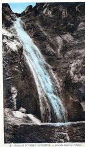 BOUGIE-DJIDJELLI; Route de BOUGIE à DJIDJELLI Cascade dans les Falaises.