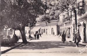 ¤¤  -  18   -  SIDI AICH   -  Rue Principale  -  Pompes à Essence   ESSO   , Garage  -  ¤¤