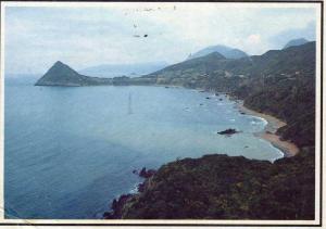 Afrique Algérie, Bejaia, corniche, voyagée avec timbres, trace de pliure en bas à gauche.