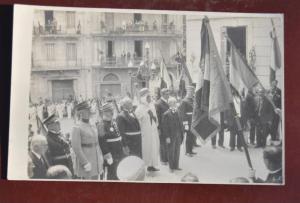 carte photo, la minute de recueillement aux monuments aux morts, animée   Rare