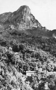 BOUGIE  LESAIGUADES ET LE PIC DES SINGES BON ETAT