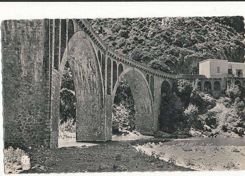 LA CORNICHE DE BOUGIE A DJIDJELLI LE PONT ET LA MAISON DU GARDIEN ALGERIE LA MAIRIE CPSM BON ETAT