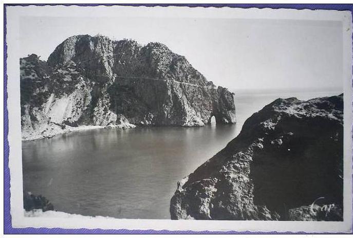 C. Postale  ALGERIE - BOUGIE (BEJAIA) - Vue vers le Cap Carbon (Ed. C.A.P., 1956)