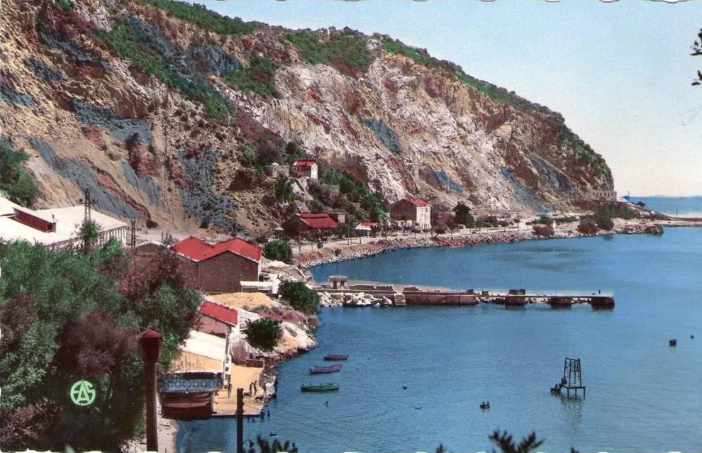 CPA   Environs de BOUGIE  (algérie)   La Baie de Sidi-Yahya (N°33) vers 1959.    (7959)