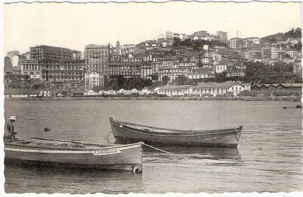BOUGIE La ville prise du port (CAP) Algérie Afrique