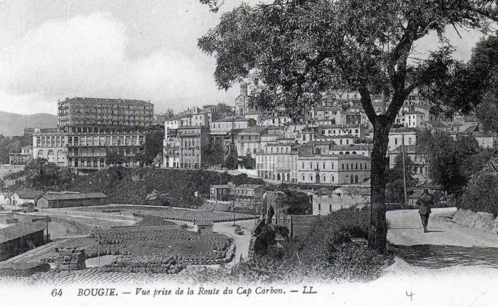 BOUGIE Vue prise de la Route du Cap Carbon.