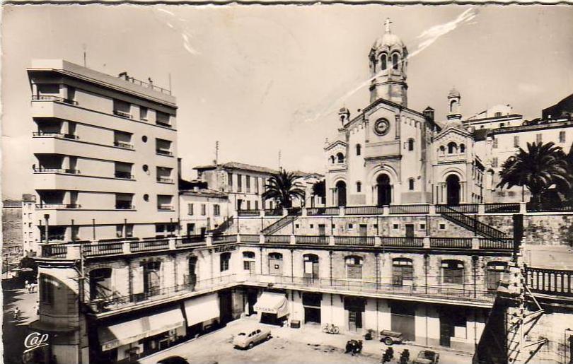 ALGERIE  BOUGIE  L'Eglise  ( intéressant texte au dos vers 1960 )