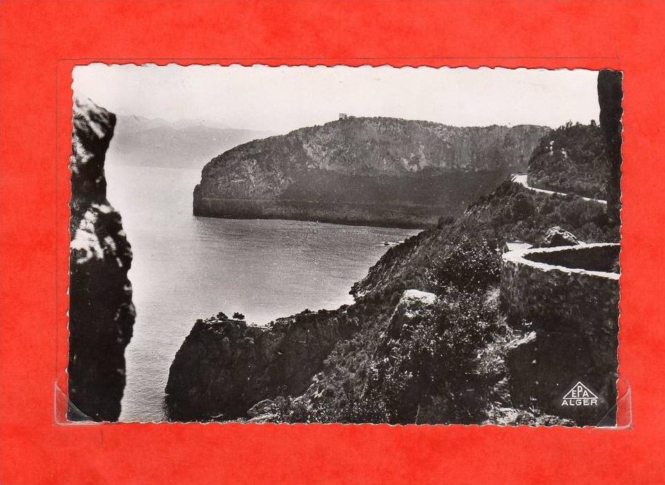 bougie N°8  baie des aiguades et cap bouak  edition  photo africaine ( non écrite )