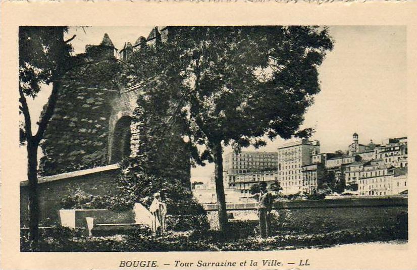 ALGERIE  BOUGIE  Tour Sarrazine et la ville  ...... ( Ref FA399 )