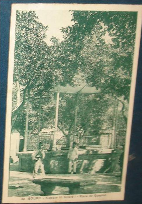 BOUGIE.Kiosque H.Girard.Place de Gueydon.Cpa (carnet),voyagé,be,animée