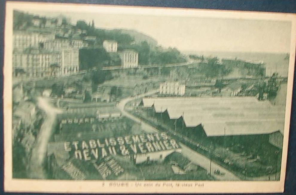 BOUGIE.Un coin du port,le vieux port.Cpa (carnet),voyagé,be,pub nevau&vernier