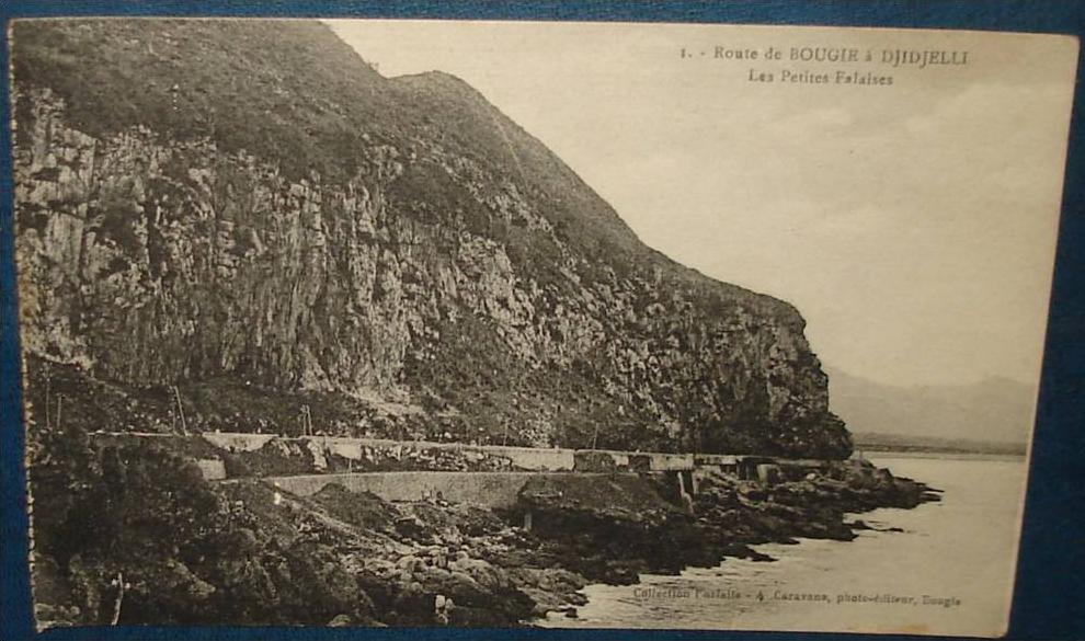 Route de BOUGIE A DJIDJELLI.Les Petites Falaises.Cpa (carnet),voyagé,be