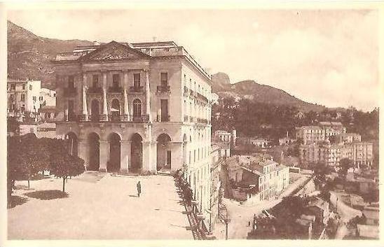 CPA - BOUGIE - PLACE GEYDON ET BANQUE DE L´ALGERIE - Edition L.L. / N° 133