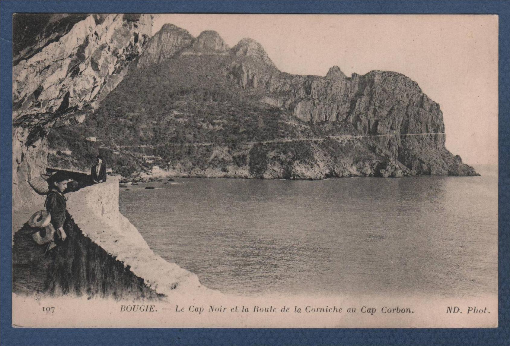 ALGERIE BEJAIA - CP ANIMEE BOUGIE - LE CAP NOIR ET LA ROUTE DE LA CORNICHE AU CAP CORBON - ND. PHOT N°107