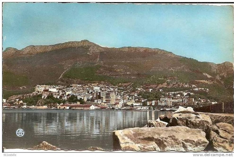 BOUGIE --- vue générale depuis la grande jetée