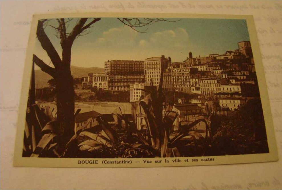 BOUGIE  VUE SUR LA VILLE ET SES CACTUS