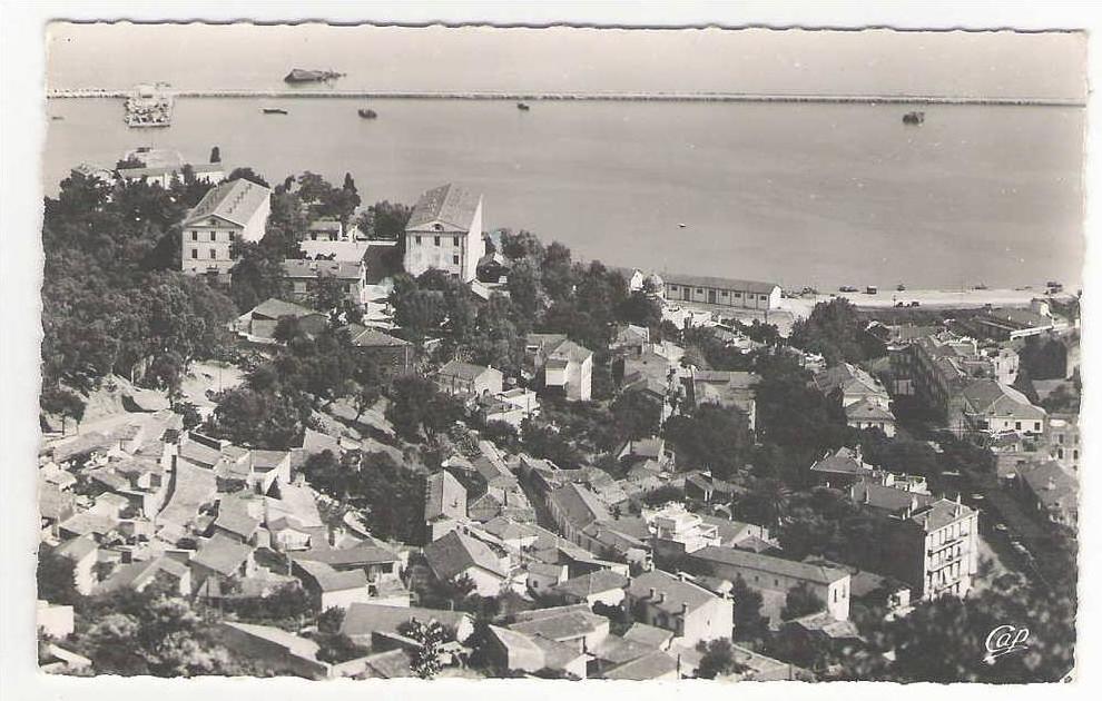 BOUGIE , Algérie Vue générale sur les Casernes ; années 50, TB