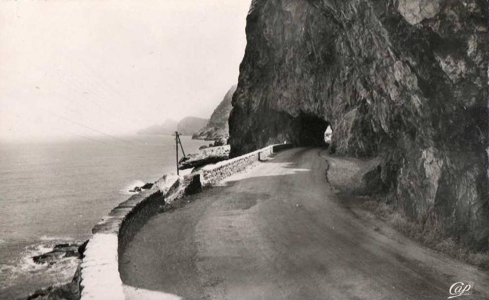 BOUGIE LES ROCHES NOIRES CHEMIN TAILLE DANS LES ROCHERS BON ETAT