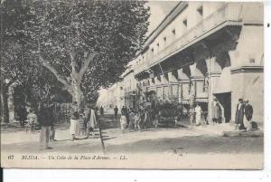 ALGERIE - BLIDA - Un coin de la place d'Armes