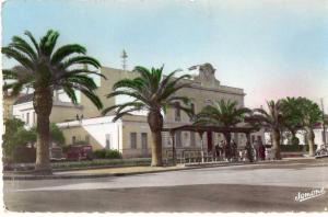 CPSM   BOUFARIK la mairie et l'arrêt de l'autobus   (16.9)