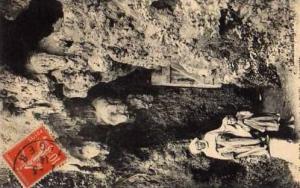 ALGERIE - BLIDA Gorges de la Chiffa La grotte.