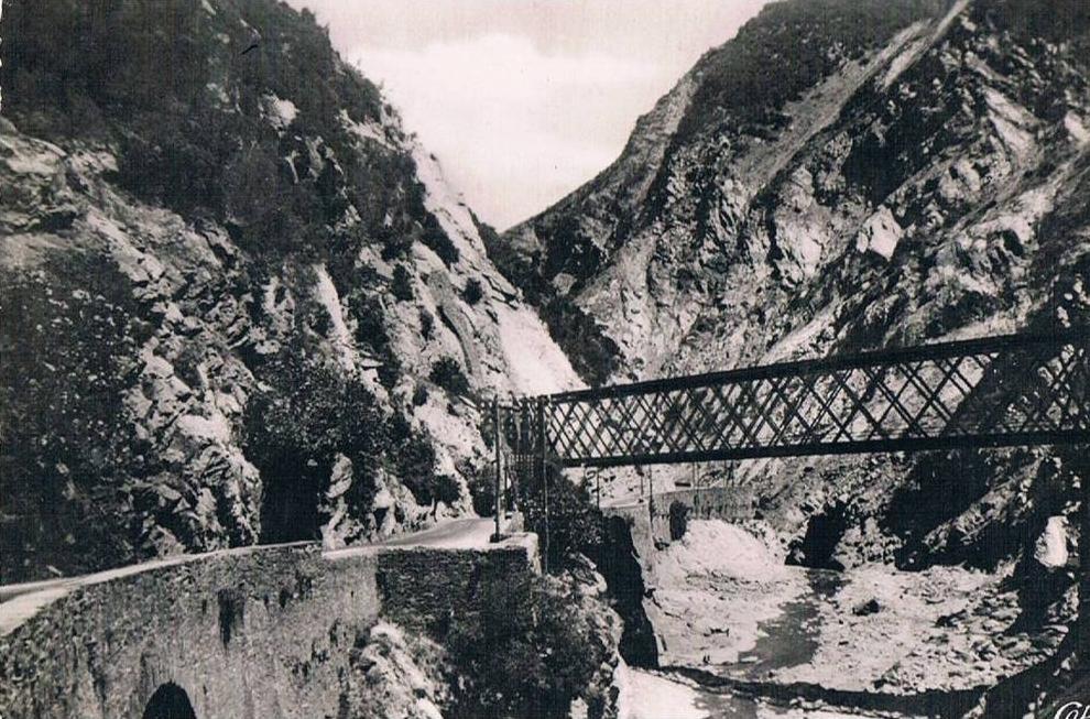 BLIDA .Algerie .gorges de la chiffa.1959.