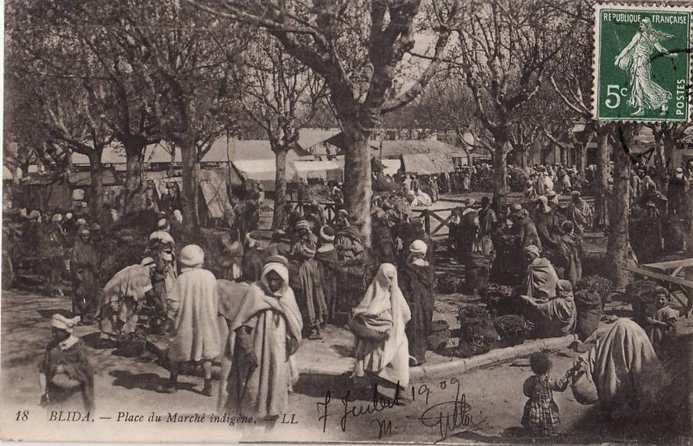 BLIDA.    PLACE DU MARCHE INDIGENE.