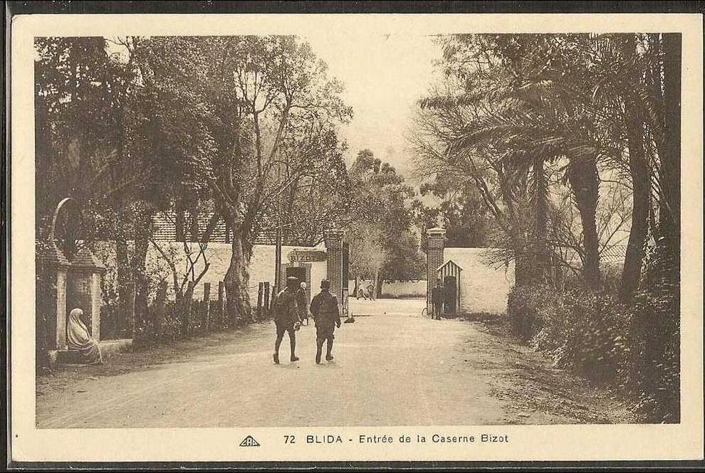 - CPA ALGERIE - Blida, entrée de la caserne Bizot
